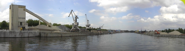 Port de Bruxelles, Bassin Vergote (depuis la place des Armateurs)